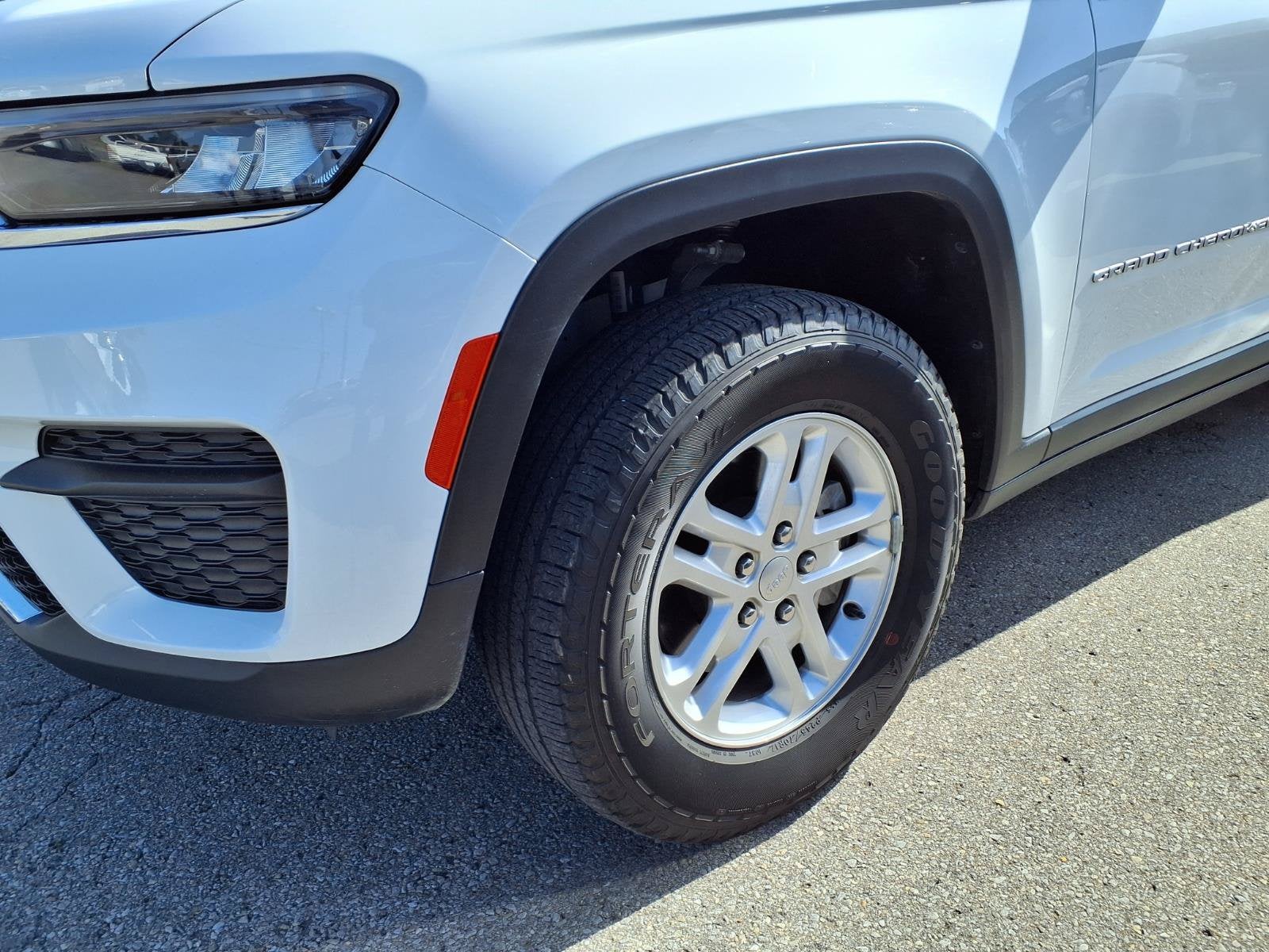 2024 Jeep Grand Cherokee Laredo
