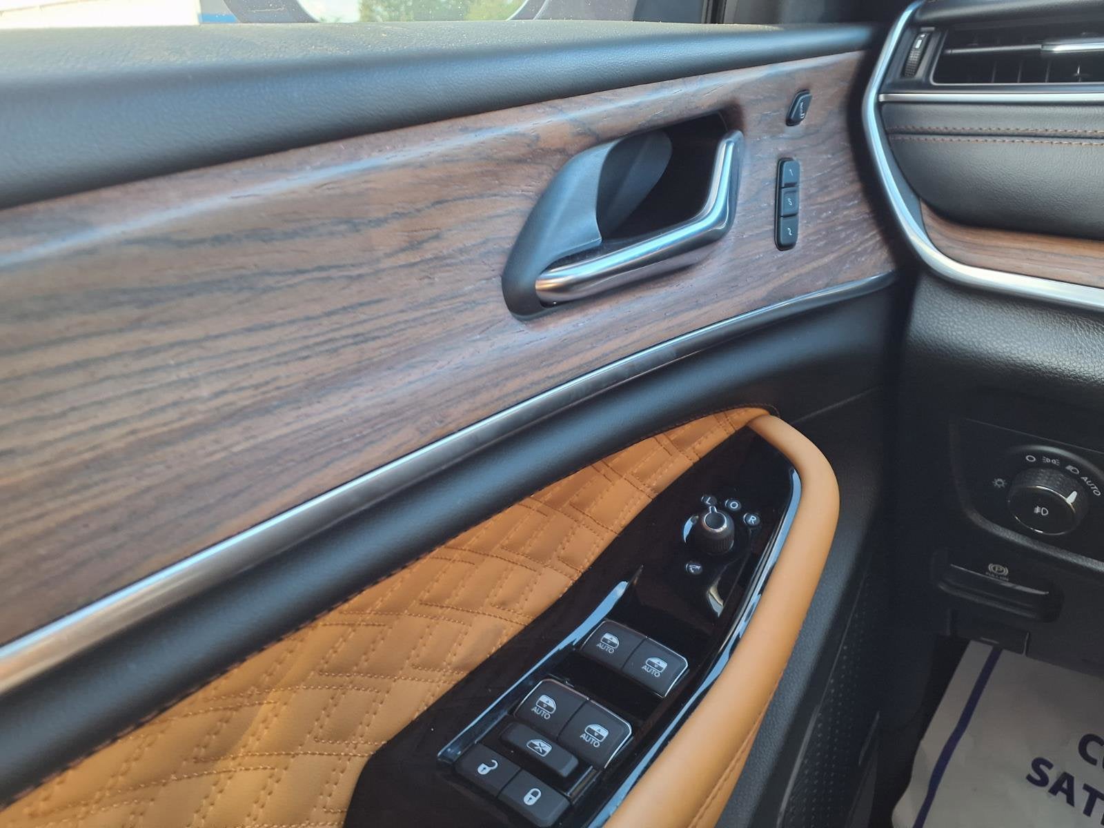 2024 Jeep Grand Cherokee Summit