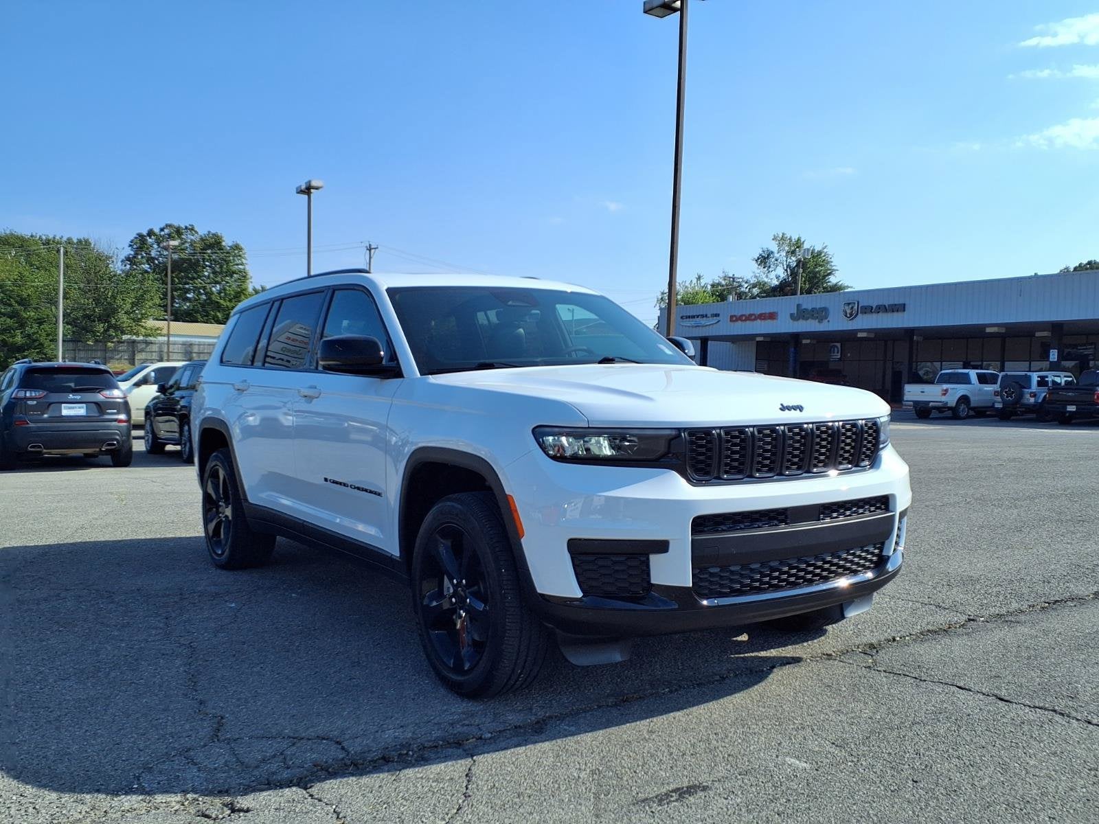 2025 Jeep Grand Cherokee L Laredo