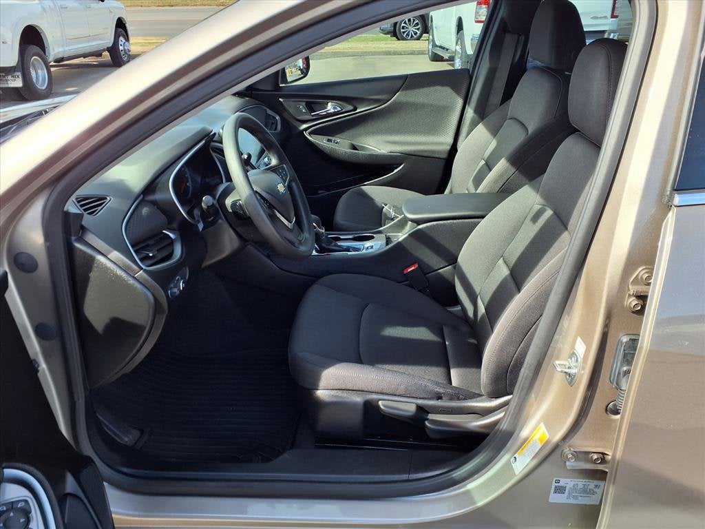 2025 Chevrolet Malibu LS