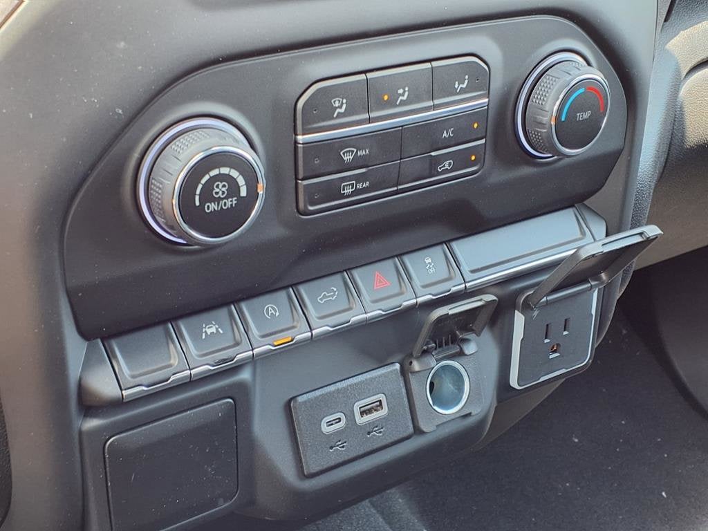 2025 Chevrolet Silverado 1500 Custom