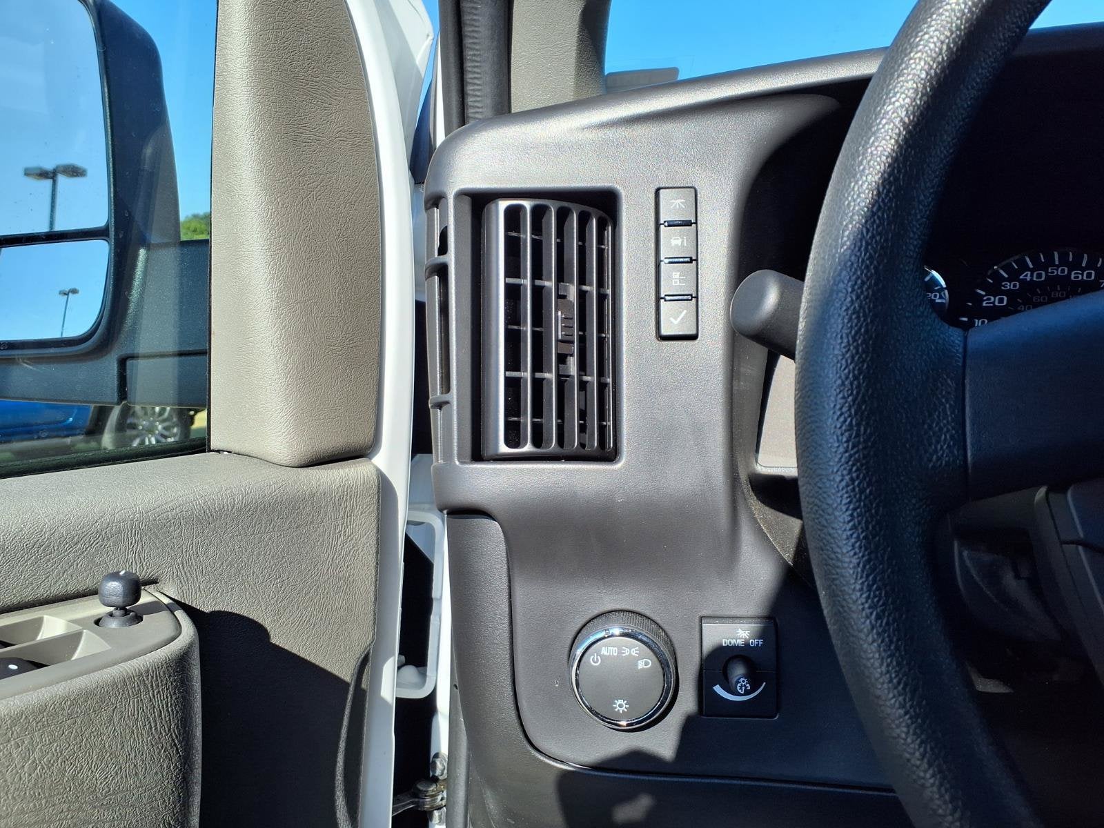 2026 GMC Savana Passenger LT