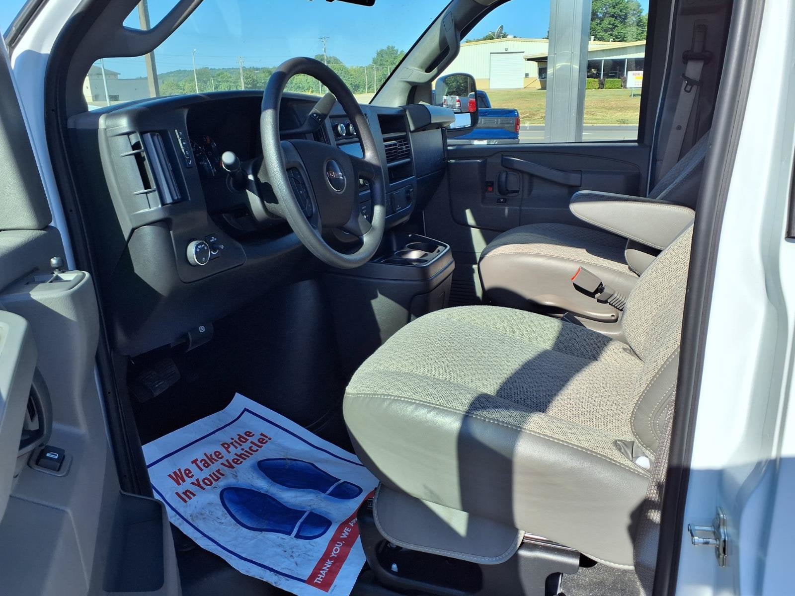 2026 GMC Savana Passenger LT