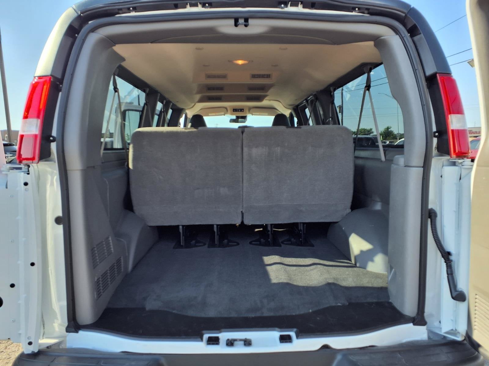 2026 GMC Savana Passenger LT