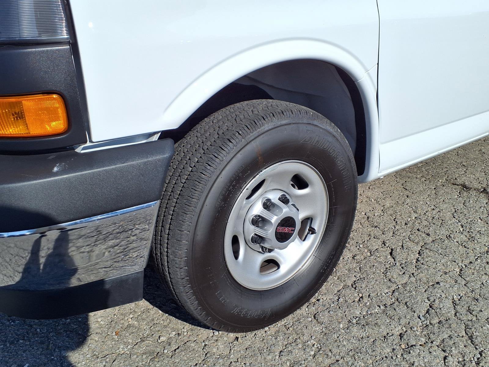 2026 GMC Savana Passenger LT