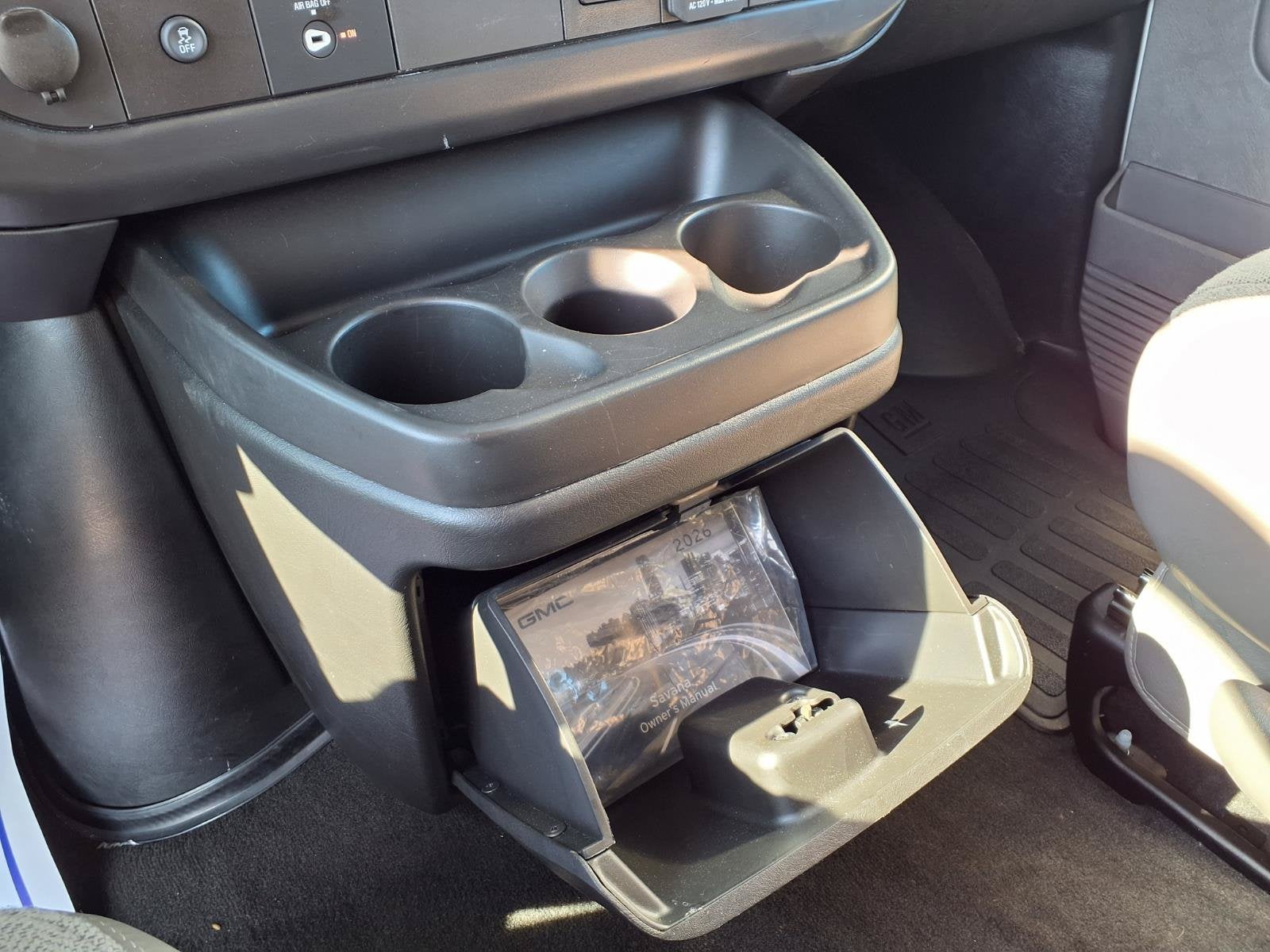 2026 GMC Savana Passenger LT