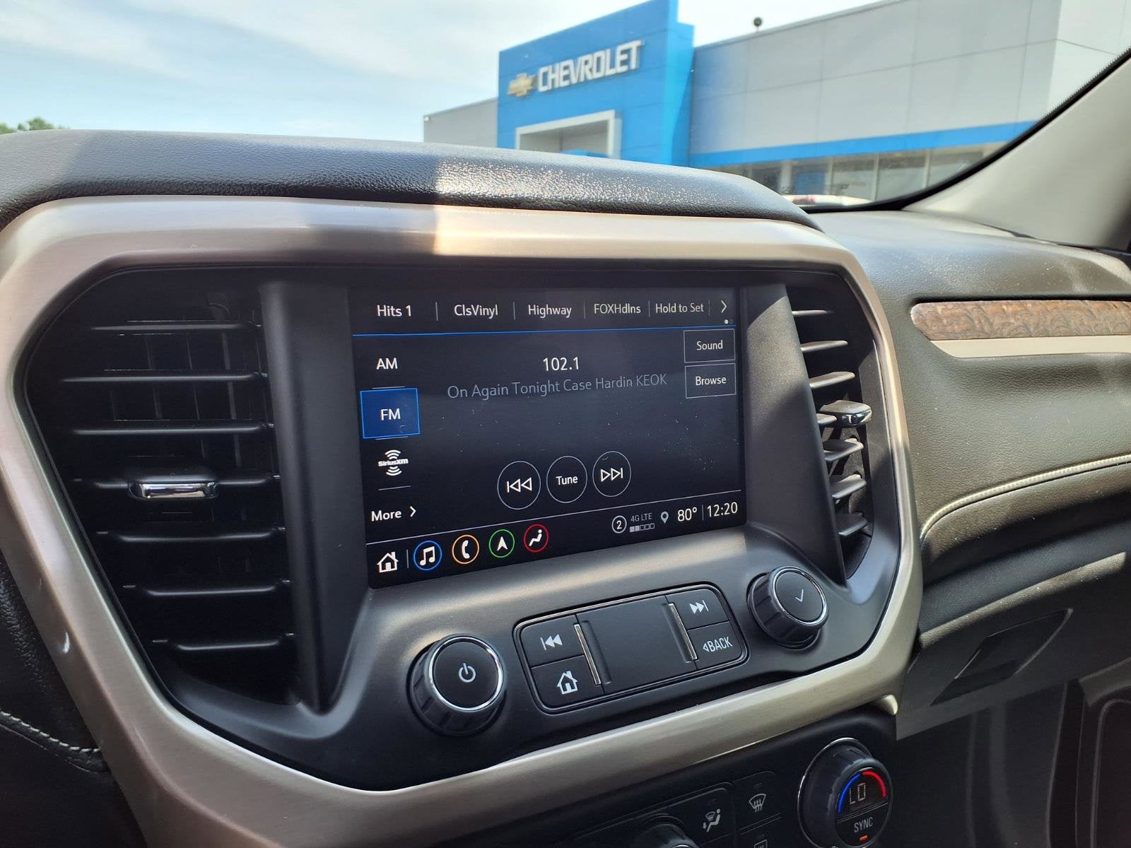 2023 GMC Acadia Denali