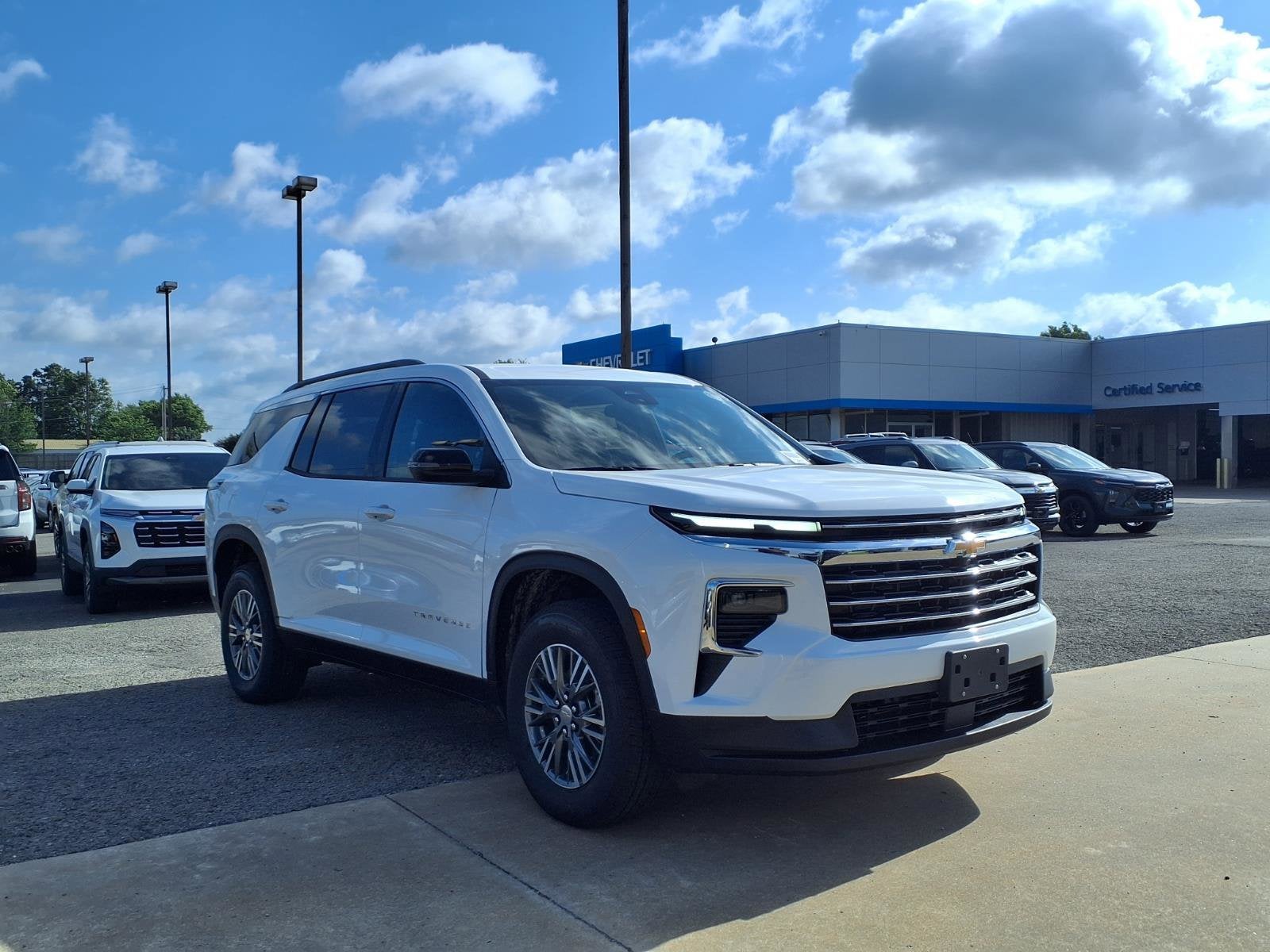 2026 Chevrolet Traverse LT