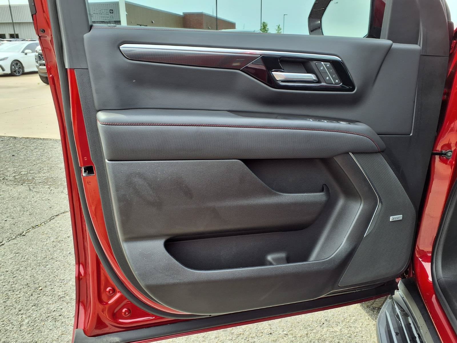 2025 Chevrolet Suburban RST