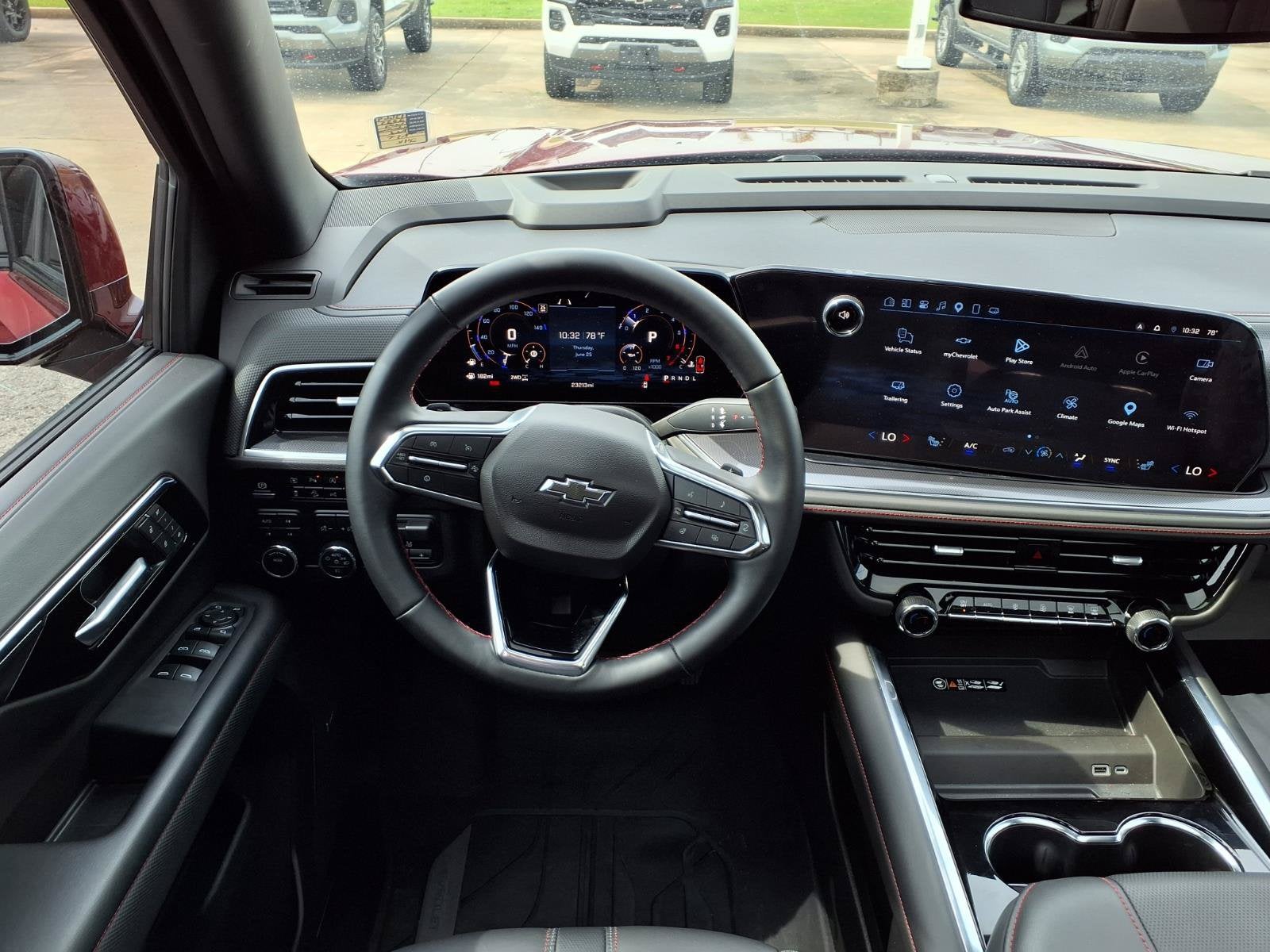 2025 Chevrolet Suburban RST