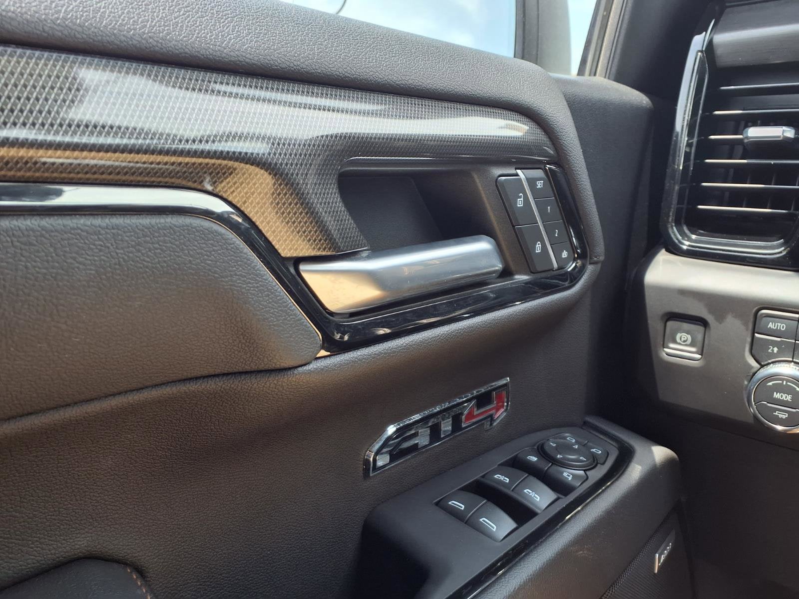 2022 GMC Sierra 1500 AT4