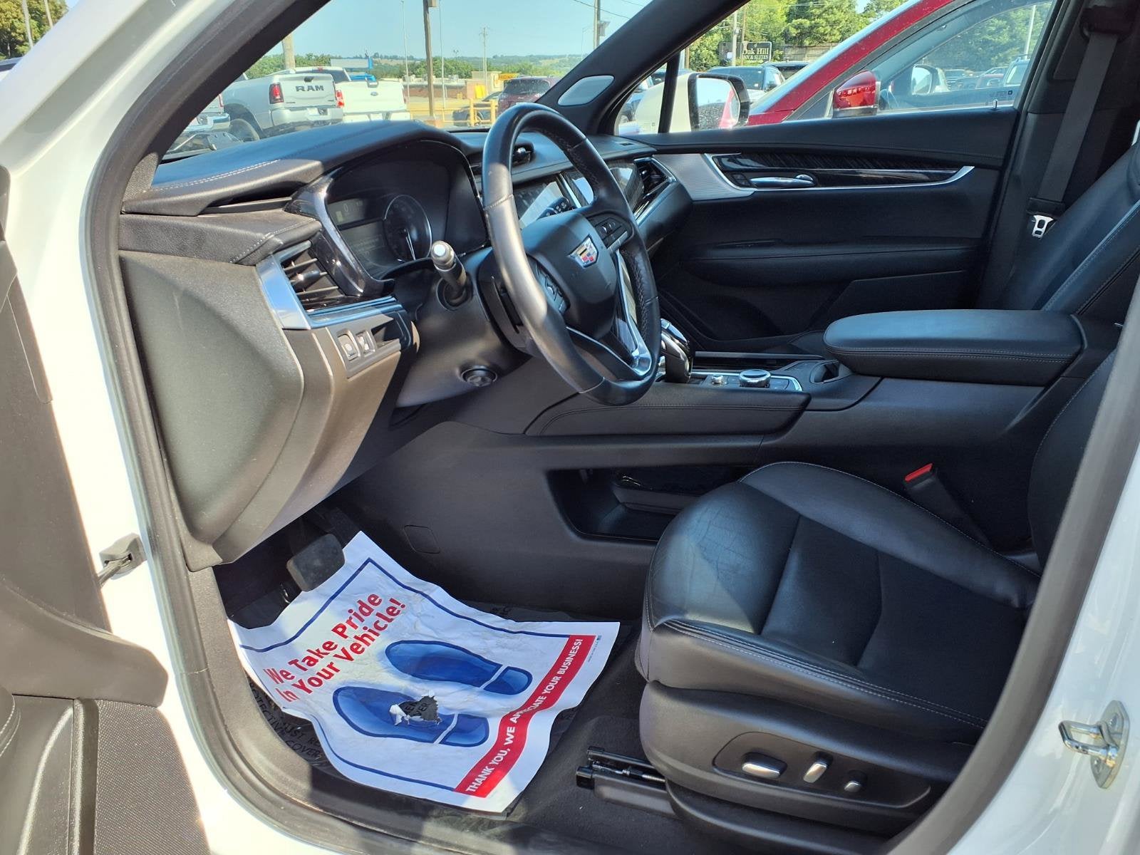 2025 Cadillac XT6 Premium Luxury