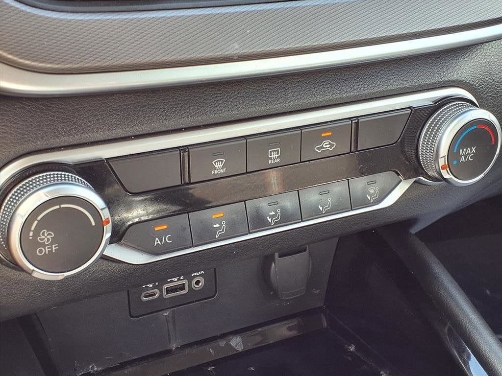 2025 Nissan Altima SR