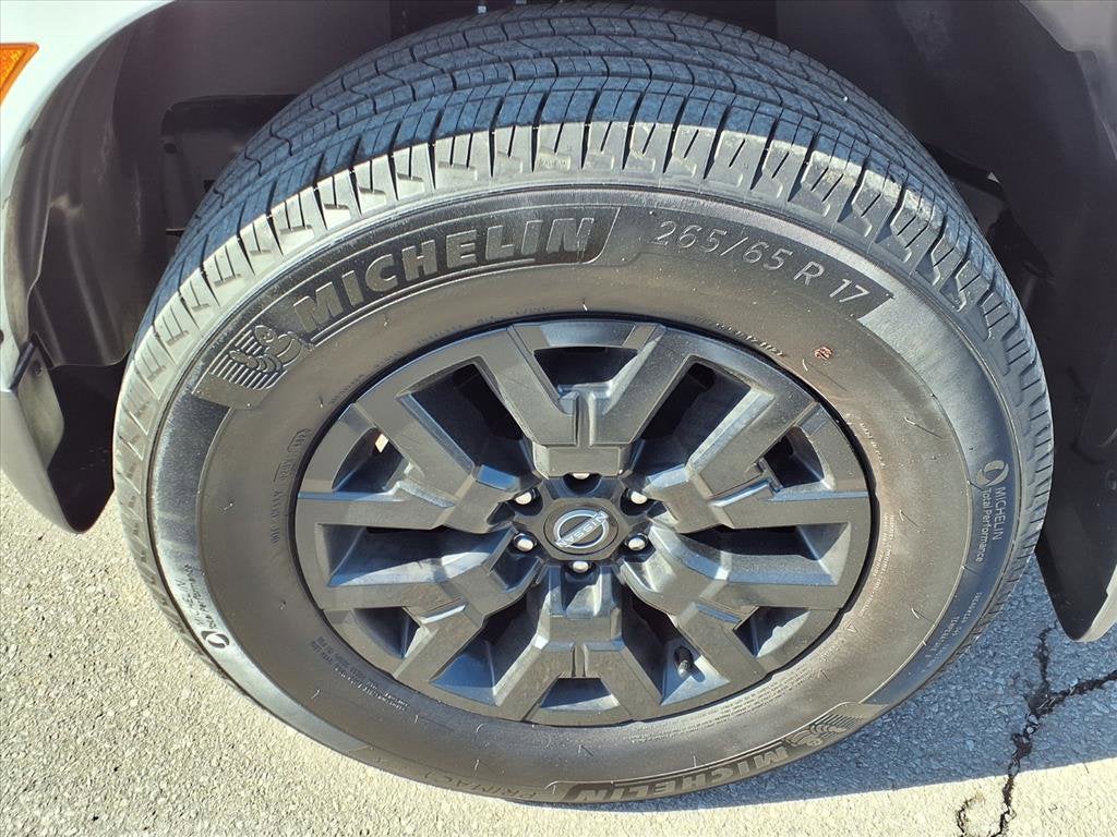 2024 Nissan Frontier SV