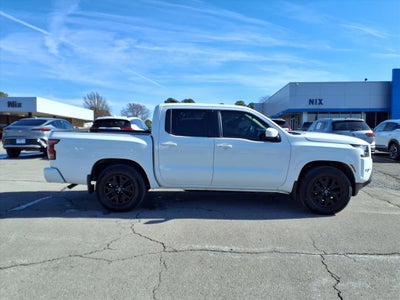 2024 Nissan Frontier SV