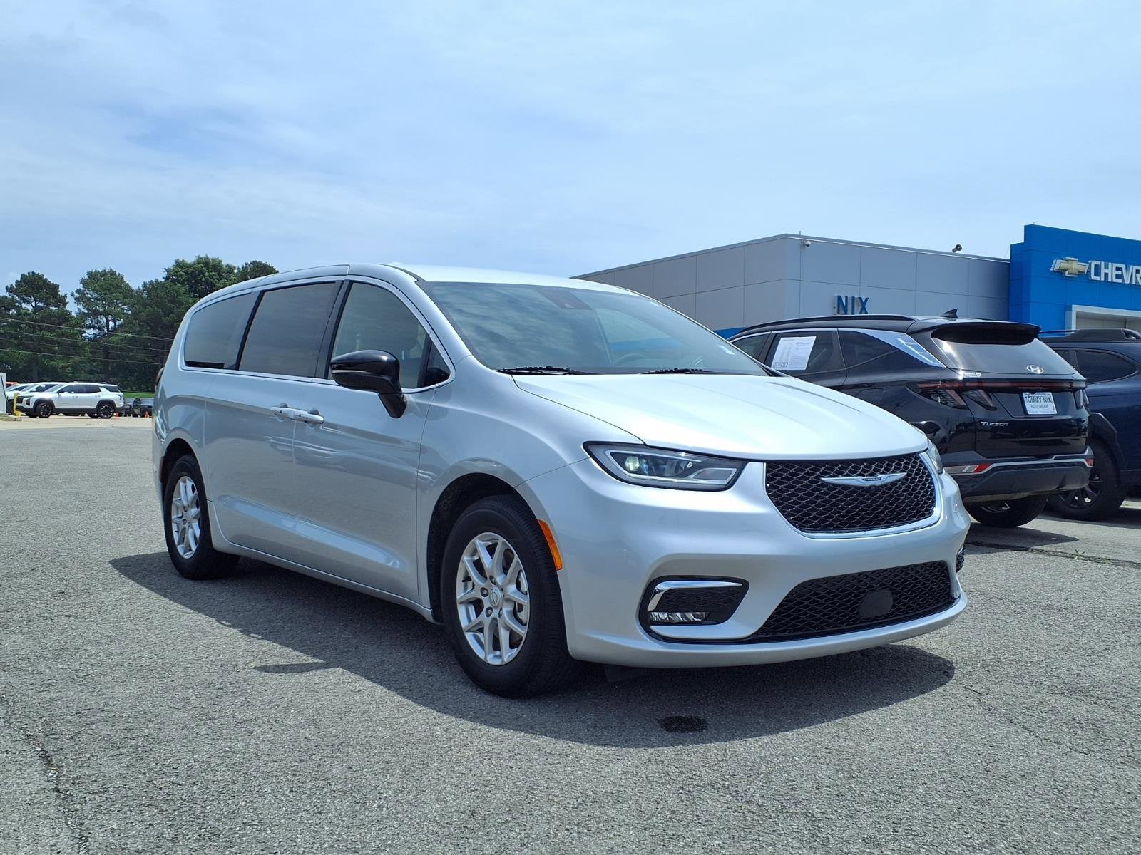 2026 Chrysler Pacifica Select