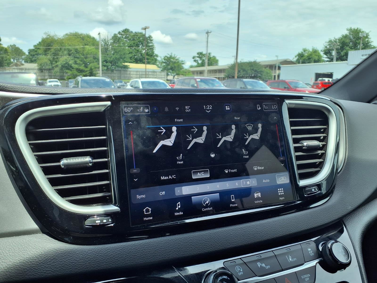 2026 Chrysler Pacifica Select