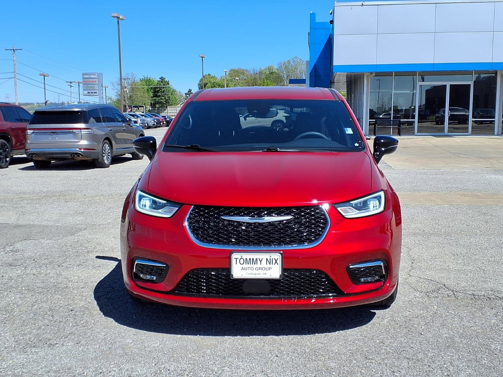 2025 Chrysler Pacifica Select