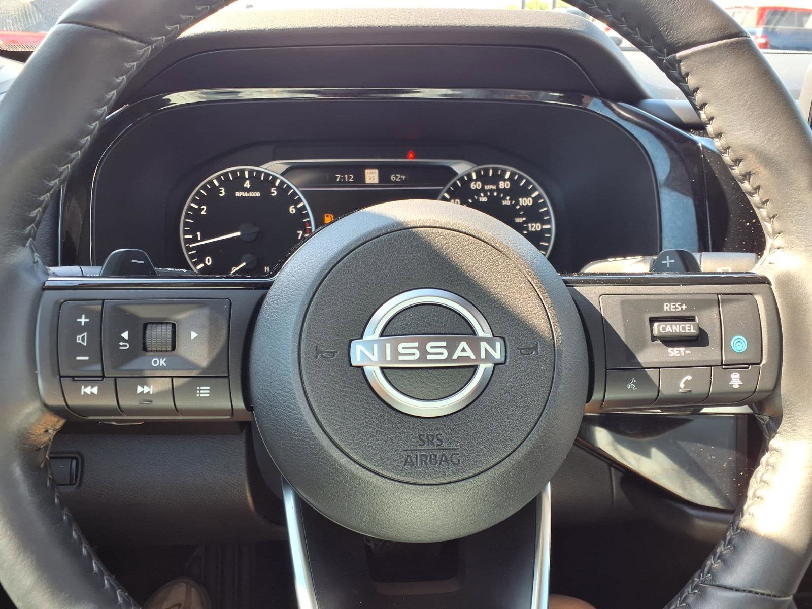 2023 Nissan Pathfinder SL
