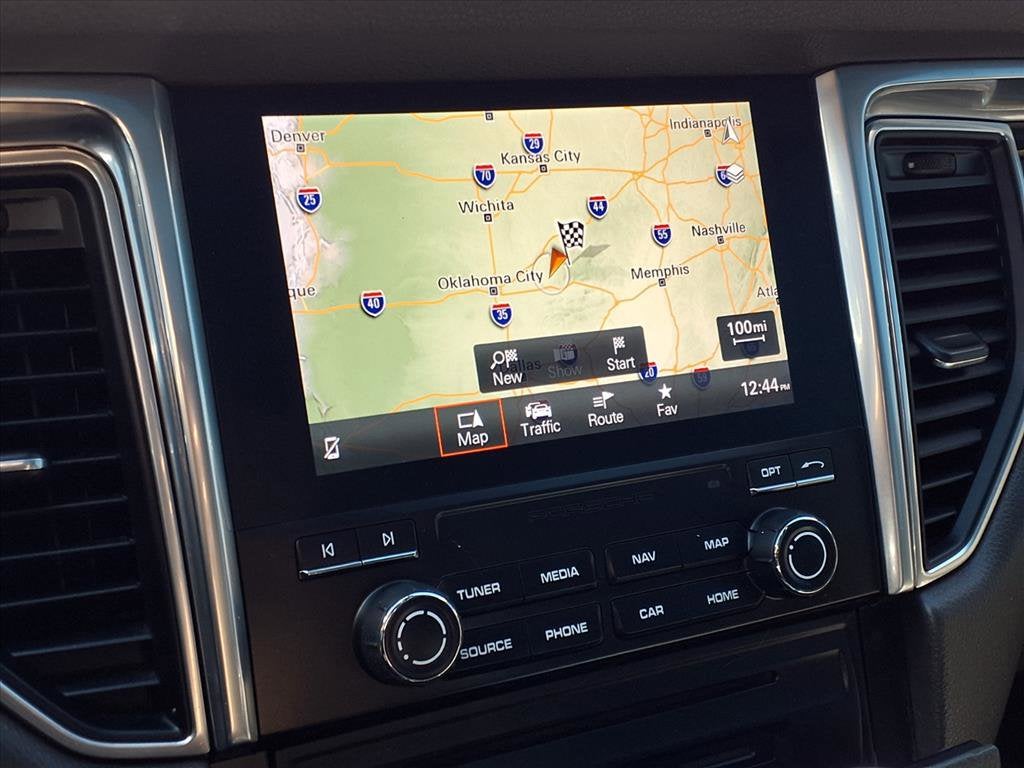 2017 Porsche Macan Base